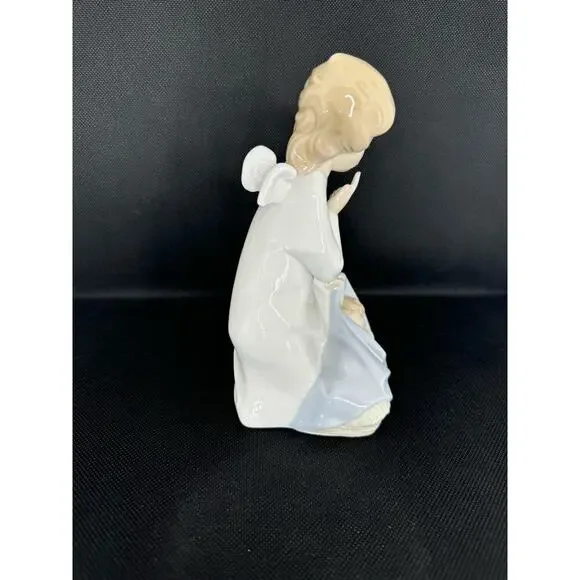 Vintage Lladro Angel with Boy ceramic figurine  7 '' H by 3.1/4  Collectible - Picture 4 of 5